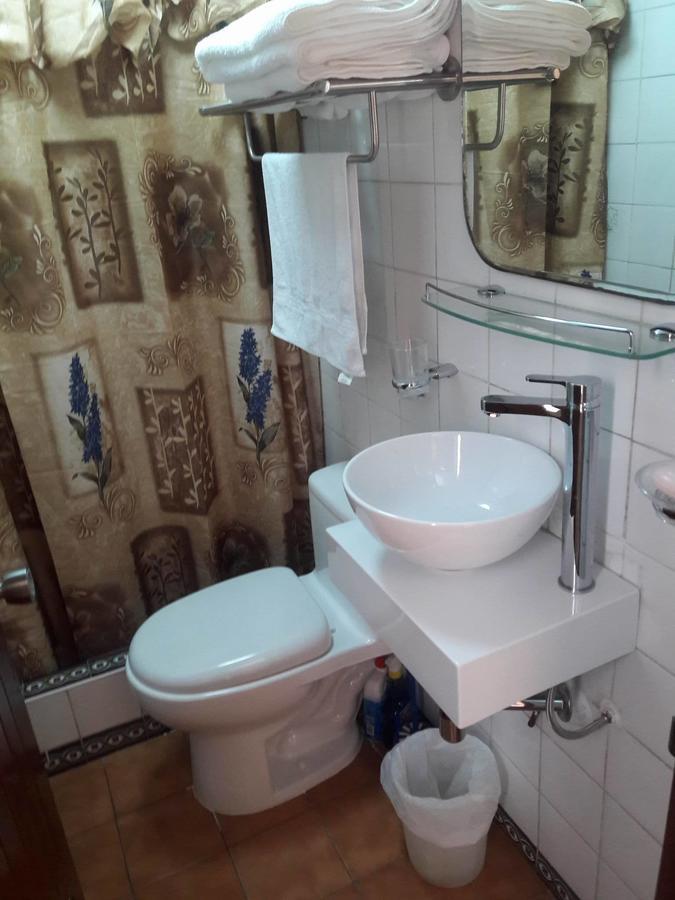 Hostal Victoria Лима Экстерьер фото